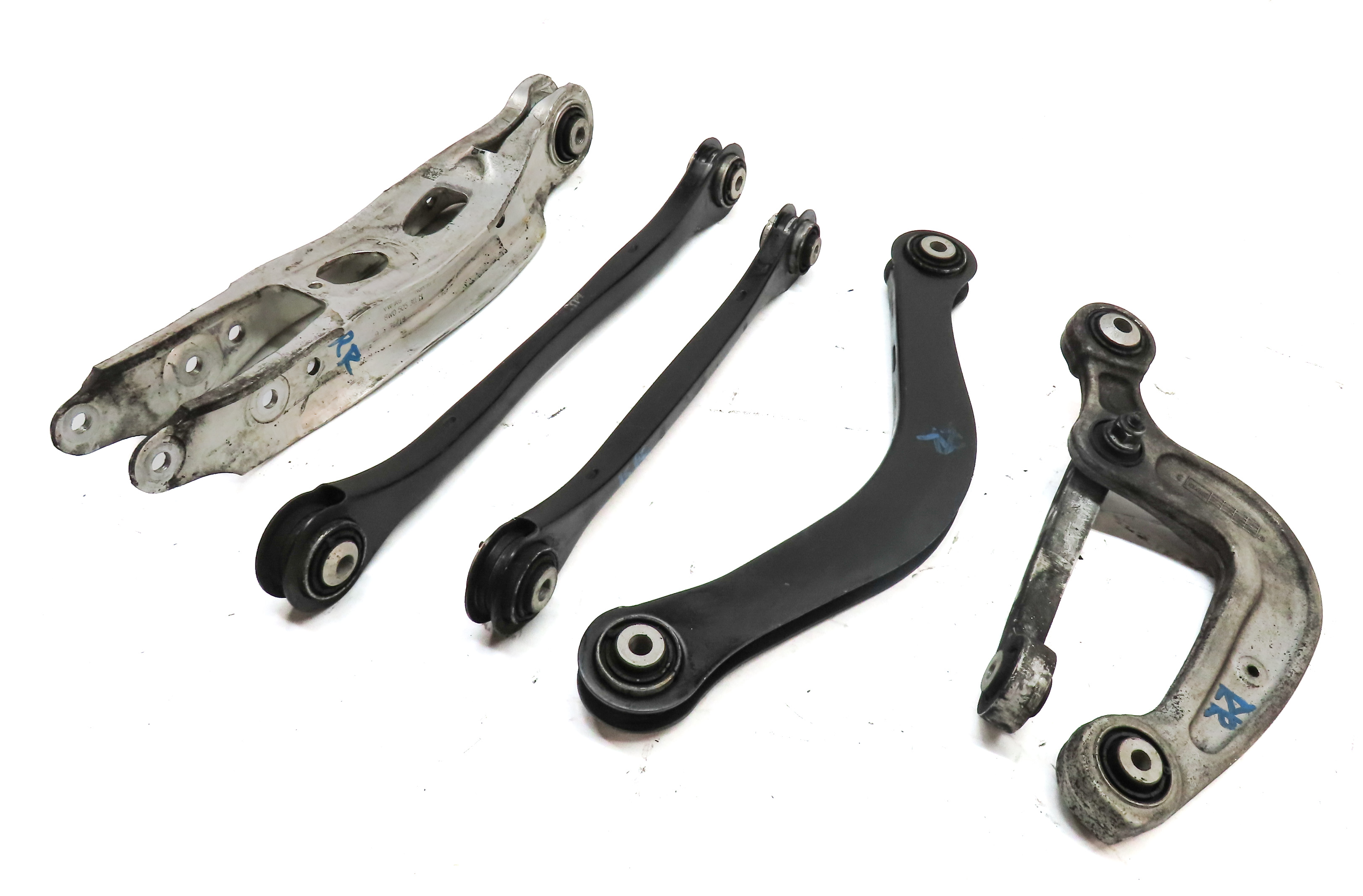 2017-2019 AUDI A4 ALLROAD (B9 8W) REAR RIGHT PASSENGER CONTROL ARM SET — exact item pictured